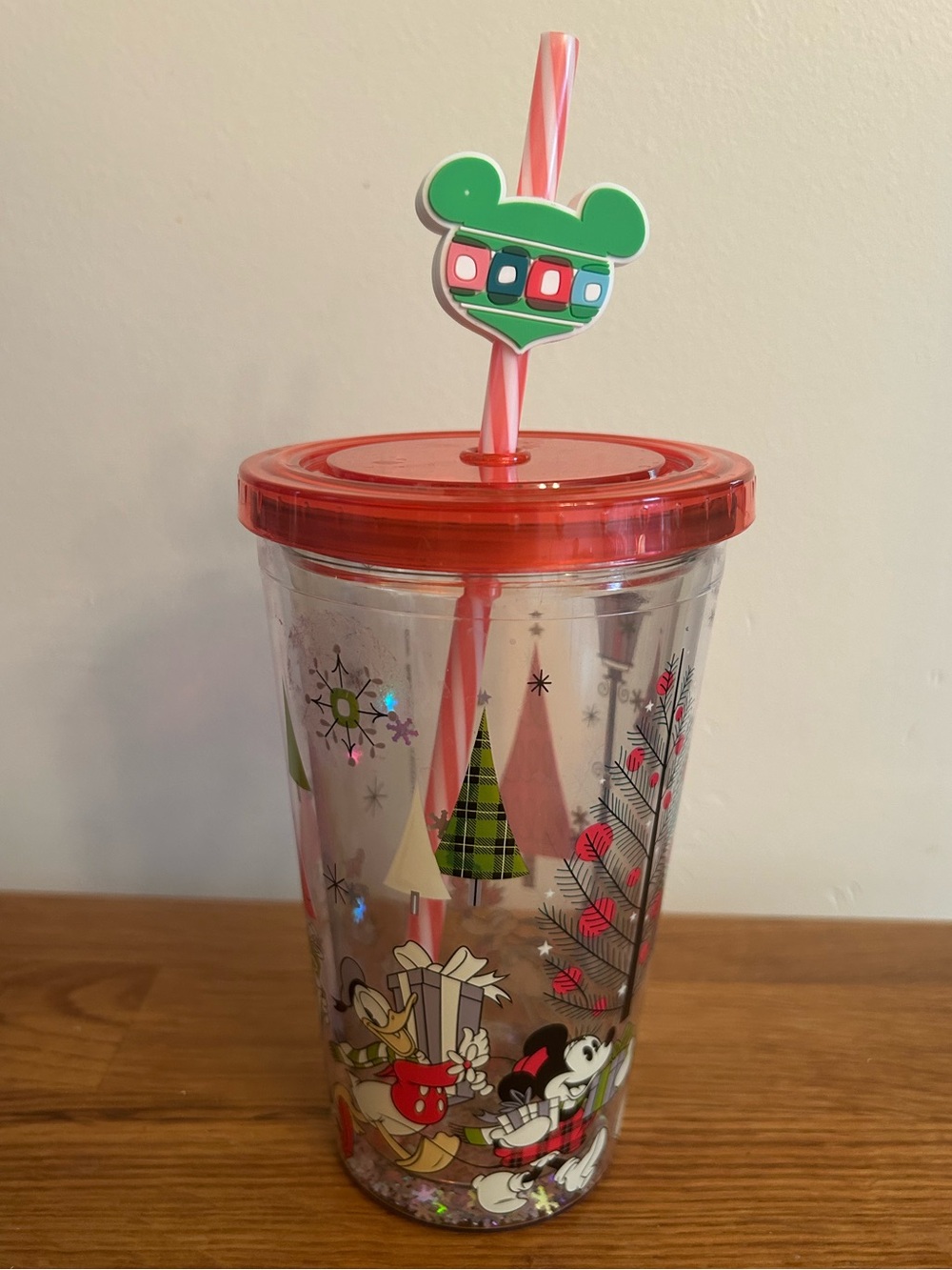 NEW NWOT Mickey & Friends Holiday Snow Tumbler with Straw Travel Cup